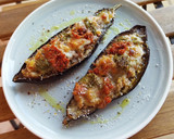 Foto del paso 7 de la receta: Berenjenas rellenas de carne de canelón con tomate y pesto