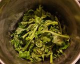 Foto del passaggio 3 della ricetta Risotto con cime di rapa e cozze