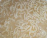 A picture of step 3 of Instant Noodles mehmed KY liye,.