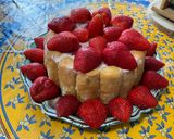 Une image de l'étape 18 de Charlotte aux skyr et fraises.