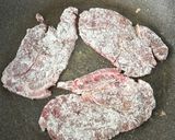 Foto del paso 3 de la receta: Lomo de cerdo en salsa