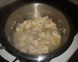 Foto del paso 4 de la receta: Arroz con salmón y marisco