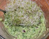 Foto del paso 2 de la receta: Ensalada de pollo con aguacate