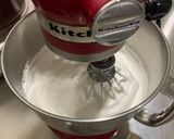 Foto langkah ke 3 dari resep Chiffon Ketan Hitam.
