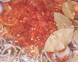 A picture of step 4 of Cinnamon fried pasta with cabbage fish sauce.