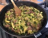 Une image de l'étape 9 de Bœuf épicé aux courgettes et mozzarella di buffala.