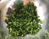 Une image de l'étape 5 de Salade de harengs fumés,pommes de terre,oignons nouveaux et cornichons.