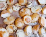 Foto del paso 2 de la receta: Papas crocantes al horno con romero y tomillo aromatizadas