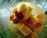 Foto del paso 1 de la receta: Licuado con frutas, avena y frutos secos 💪💪👍😊