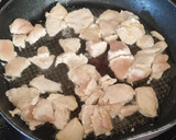 Foto del paso 1 de la receta: Gratinado de Pollo en salsa Champiñones con cama de arroz
