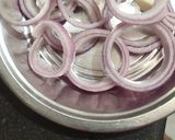 A picture of step 2 of Onion rings.