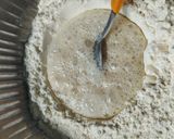 Foto del paso 3 de la receta: Factura rellena de dulce de leche 🫨