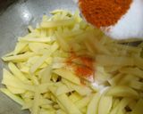 A picture of step 2 of Aloo and hari piyaz ki sabzi.