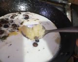 A picture of step 4 of Hyderabadi Dahi baray chat.