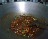 Foto langkah ke 2 dari resep Bihun goreng pedas manis.
