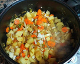 Foto del paso 6 de la receta: Sopa crema de verduras y hortalizas al curry amarillo hindú