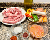 Foto del paso 1 de la receta: Costillas con garbanzos y longaniza fresca