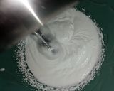 A picture of step 9 of Falsa ice cream.