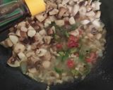Foto langkah ke 2 dari resep Cah Tauge Jamur Pedas.