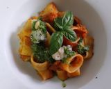 Foto del paso 6 de la receta: Calamarata a la boloñesa con pesto y Cabrales