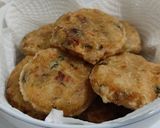 A picture of step 12 of Fried potato fritters meatless version.