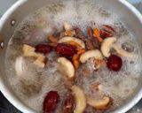 Foto langkah ke 4 dari resep Snow ear mushroom chicken soup (sup ayam obat cina).