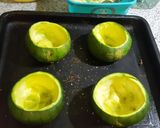 Foto del paso 1 de la receta: Zapallitos rellenos de crema de choclo y zuchinis