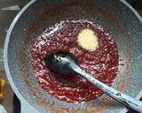 Gambar langkah 4 resipi Sambal udang strawberi masam manis.