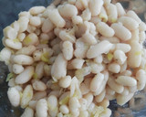 Foto del paso 3 de la receta: Alubias blancas con verduras y salsa de pimientos