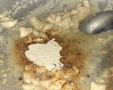 A picture of step 3 of Chicken Pasta.