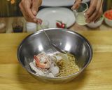รูปขั้นตอนการทำที่ 13 ของ ยํามาม่า แซ่บสะใจ อร่อยง่ายๆ ได้ประโยชน์