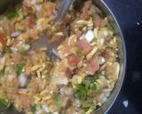 शेव चीझ व्हेजी पीनट सॅण्डविच (shev cheese veggie peanut sandwich recipe in marathi) रेसिपी स्टेप 2 फोटो 