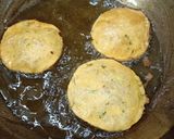 A picture of step 7 of Aloo puri.
