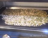 รูปขั้นตอนการทำที่ 1 ของ Easy Homemade Granola Bitesคุ้กกี้ธัญพืช ไร้แป้ง