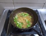 A picture of step 3 of Suji dhokla.