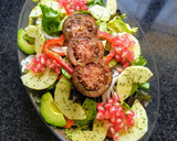 Foto del paso 4 de la receta: Ensalada de brotes tiernos, aguacate y frutas
