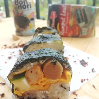 Yalangoch suzish fotosurati Yalangoch suzish fotosurati