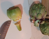 Foto del paso 4 de la receta: Alcachofas rellenas con habitas y guisantes (vegano)
