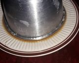 A picture of step 6 of Egg caramel.
