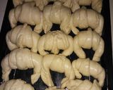 Foto del paso 5 de la receta: Medialunas de manteca (como las de panadería)