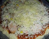 Foto langkah ke 5 dari resep Pizza Rumahan.