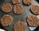Foto del paso 4 de la receta: Galletas de mantequilla de maní☕️