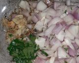 A picture of step 1 of Masala Bhindi.