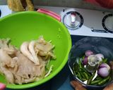 Foto langkah ke 1 dari resep Tumis jamur tiram cabe ijo.