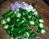 Foto langkah ke 1 dari resep Oseng Mercon K2(kacang kikil).