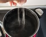 Foto del paso 1 de la receta Pasta tricolor a la carbonara con salchichas a mi manera
