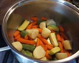 Foto del paso 5 de la receta: Exquisito pollo a la BBQ servido con vegetales