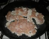 Foto del paso 1 de la receta: Arroz con pollo y azafrán 🍗