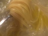 Fettuccine en crema de queso con brócoli y pollo