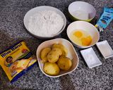 Foto langkah ke 1 dari resep Donat kentang menul empuk takaran sendok.